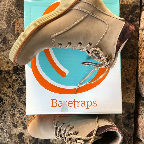 NEW Baretraps Adams Lace Up Booties - Picture 9 of 9